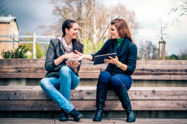 BÍ QUYẾT THUYẾT PHỤC KHÁCH HÀNG TRONG NHÁY MẮT Trò chuyện tự nhiên, thật lòng