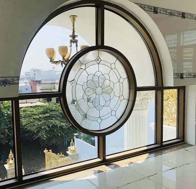 CÁC MẪU CỬA NHÔM XINGFA UỐN VÒM ĐẸP NHẤT Cửa nhôm uốn vòm cong cho vách kính