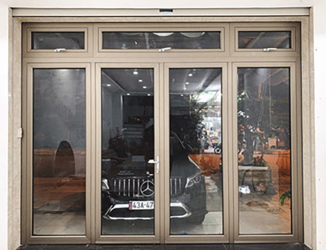 Cửa nhôm xingfa bị bụi bẩn