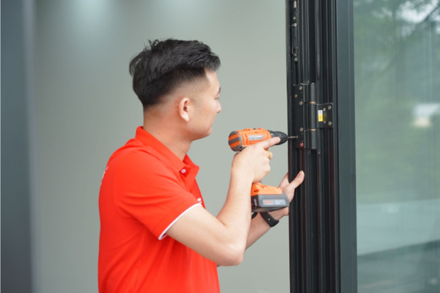 Độ chịu tải trọng đóng vai trò như thế nào đối với bộ cửa? Độ chịu tải ảnh hưởng bền, an toàn, tiện nghi cửa