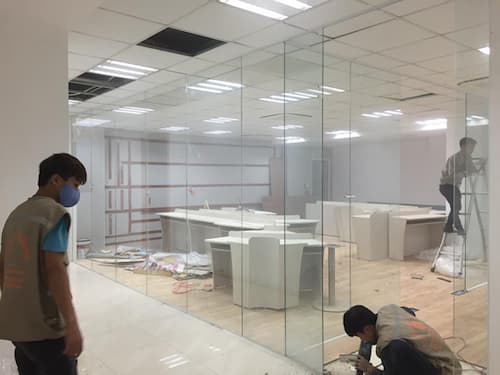 Những lưu ý khi lắp đặt cửa kính cường lực Những tiêu chuẩn kỹ thuật