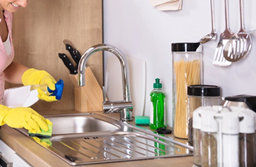 Xịt nước lau kính, lau, rửa lại, inox sáng