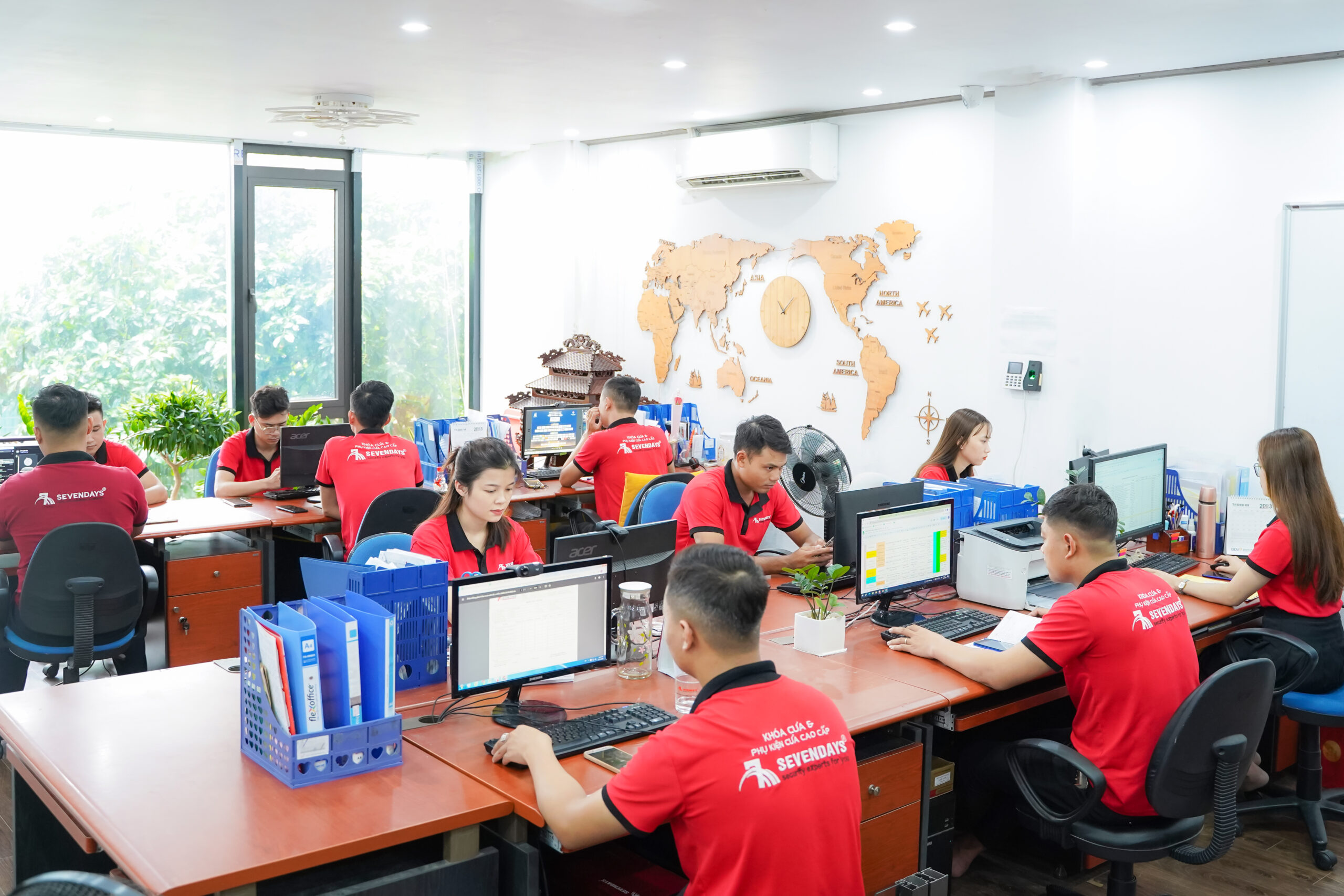Các kích thước bản lề cối cửa nhôm thông dụng cho cửa mở quay Đội ngũ kỹ thuật Sevendays tư vấn chọn bản lề cối cửa nhôm cho đại lý
