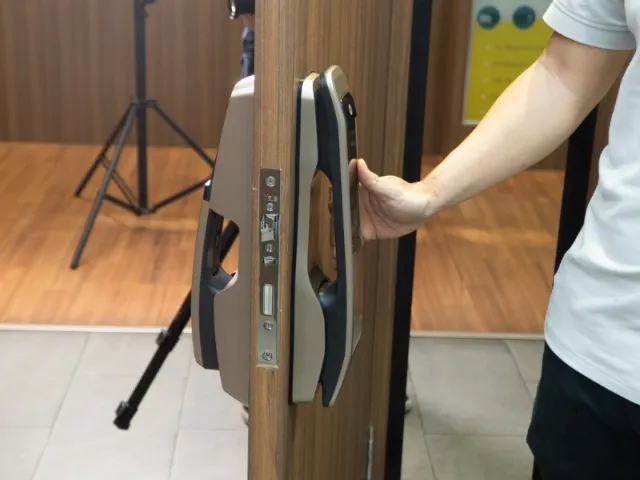 Các lỗi khóa cửa thường gặp và cách khắc phục Các lỗi thường gặp ở khóa điện tử và khóa vân tay