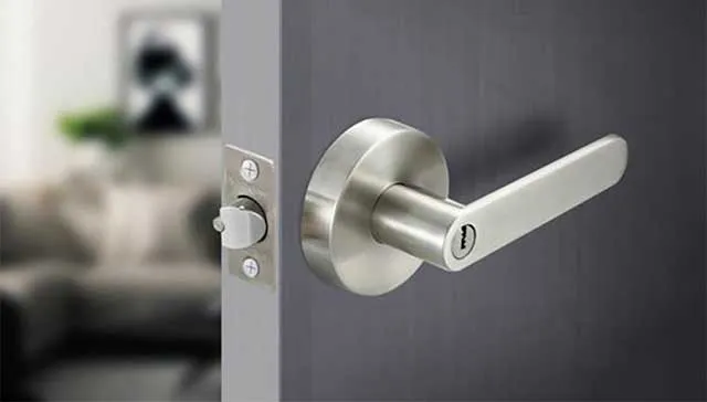 Khóa thiết kế hiện đại, phù hợp với nhiều không gian