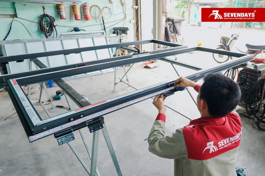 99% anh em thợ nhôm kính bị phàn nàn về yếu tố này